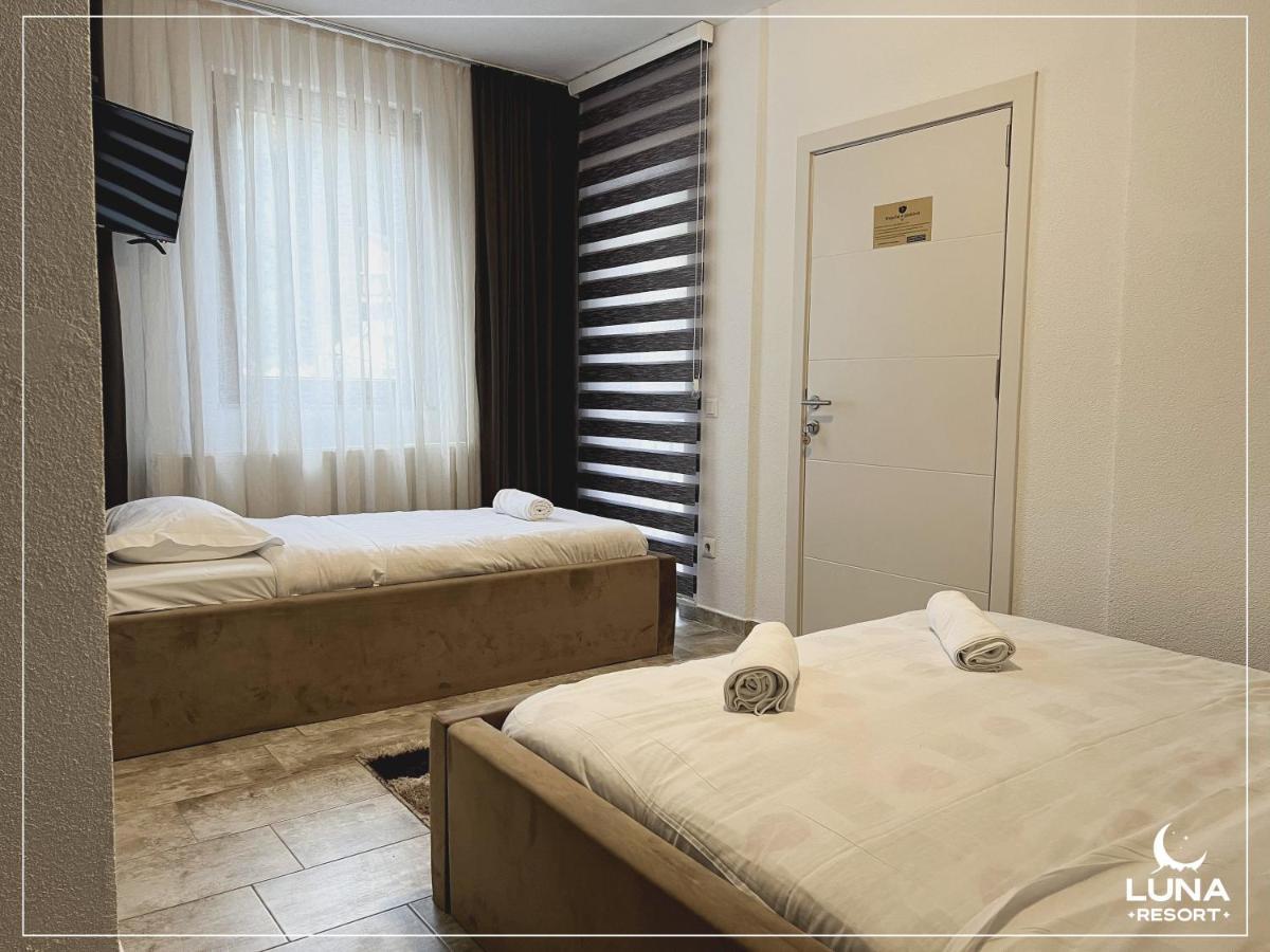 Luna Resort Печ Экстерьер фото
