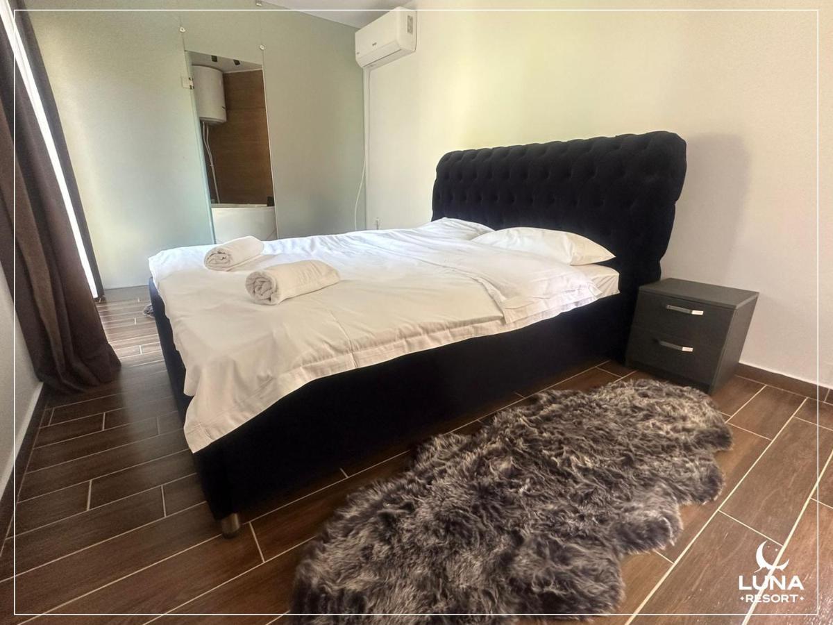 Luna Resort Печ Экстерьер фото