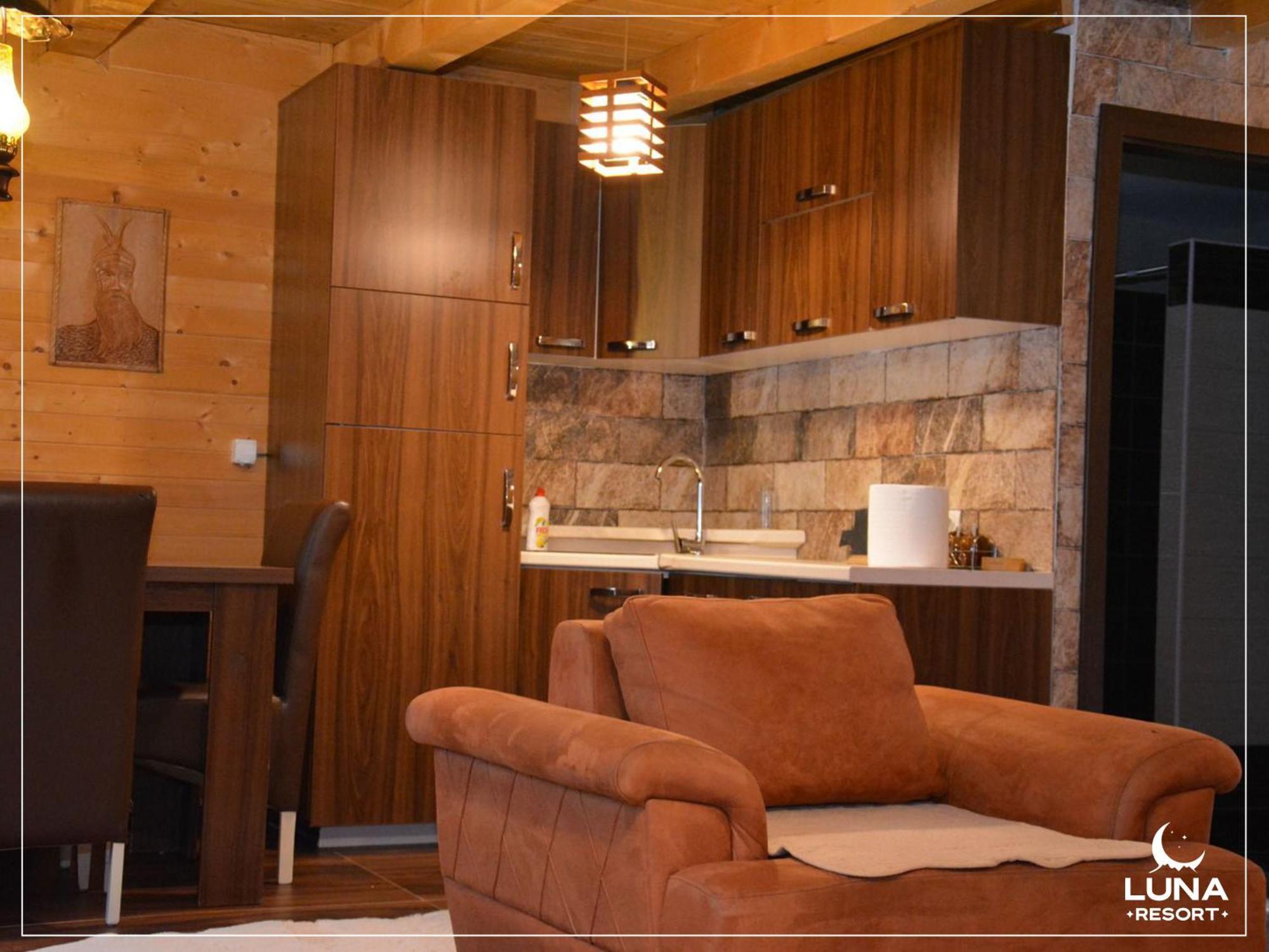 Luna Resort Печ Экстерьер фото